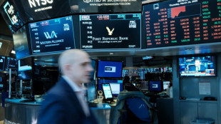 Wall Street termine en ordre dispersé, les banques en verve, la tech en berne