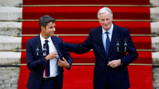 El nuevo primer ministro de Francia inicia el difícil reto de formar gobierno