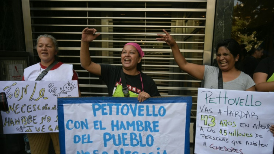 Fila interminable para ministra argentina que ofreció atender a quienes tenían hambre