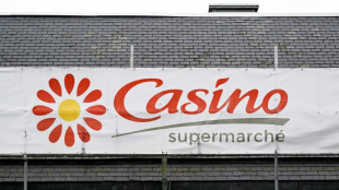 Avenir de Casino: Bercy donne son feu vert à la reprise "au titre du contrôle des investissements étrangers"