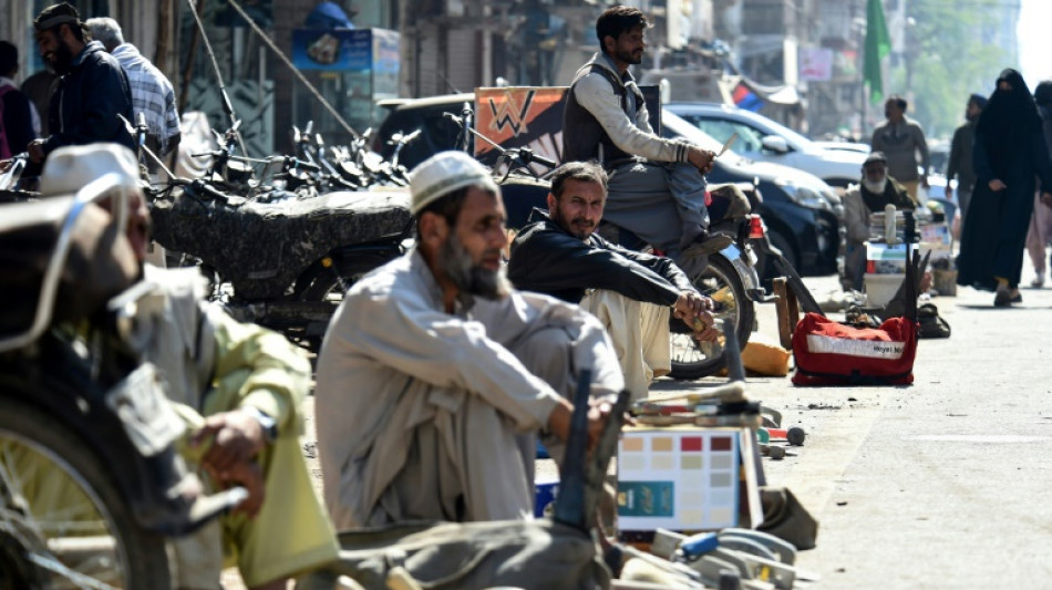 L'économie du Pakistan au bord de l'effondrement avant une visite du FMI