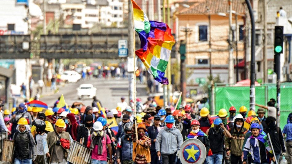 Ecuador suspende negociaciones con líder de protestas indígenas tras ataque a militares