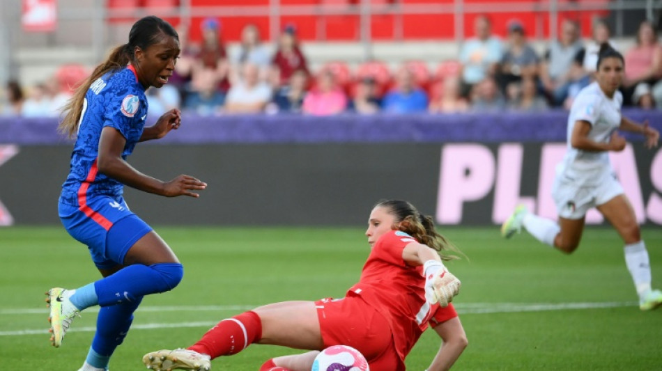 Euro: les Bleues intenables frappent un grand coup d'entrée