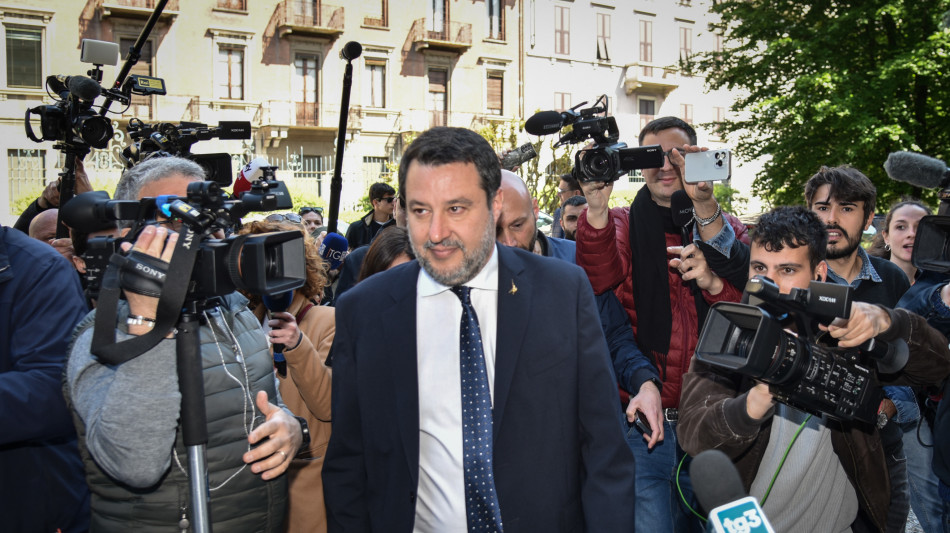 Salvini, lavoro 18 ore da ministro, non mi sentivo di candidarmi