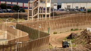 Más de 400 migrantes intentan entrar en el enclave español de Melilla desde Marruecos