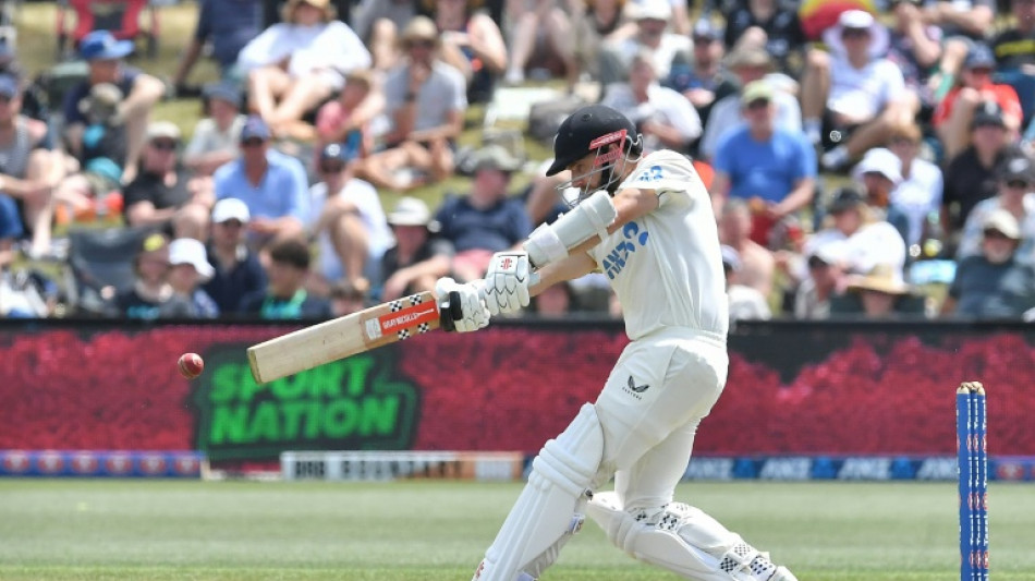 Williamson eyes ton as New Zealand take control against England