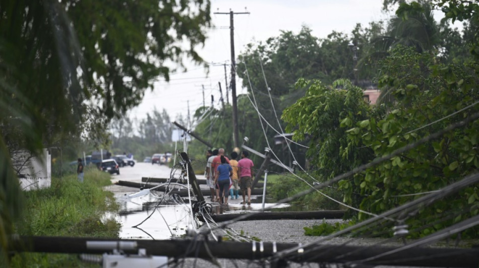 Lisa, devenue tempête tropicale, se dirige vers le Mexique après avoir sévi au Bélize