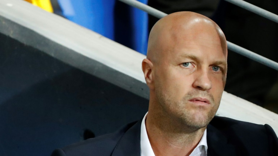 Barcelona anuncia saída do diretor esportivo, Jordi Cruyff