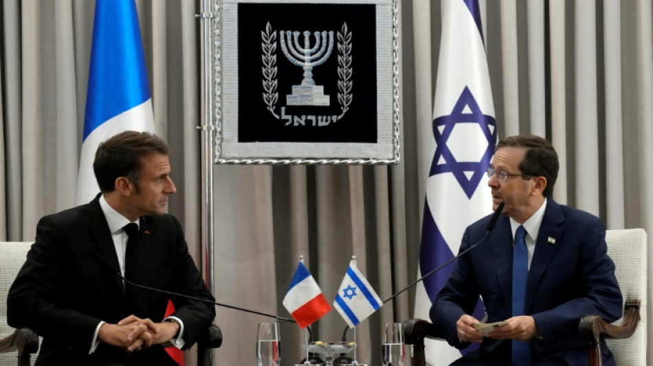 Macron pide desde Israel "no ampliar el conflicto" con Hamás