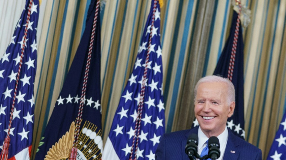 Biden festeja el éxito demócrata para evitar la "ola" republicana