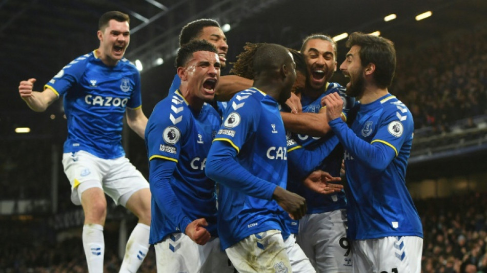 Ten-man Everton snatch vital 99th-minute win over Newcastle