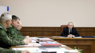 Putin se reúne con los altos mandos militares de la operación rusa en Ucrania