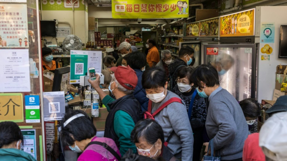 Covid: le désordre s'empare de Hong Kong à l'approche du dépistage massif de ses habitants