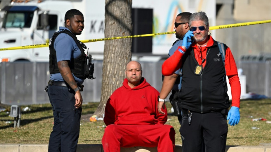 Ataque a tiros deixa um morto e 21 feridos nos EUA durante desfile do Super Bowl