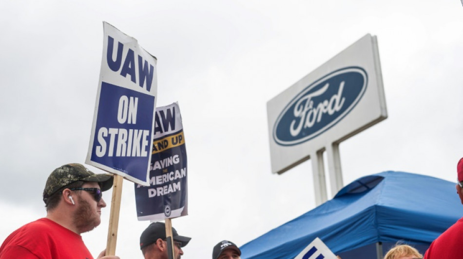 Etats-Unis: 8.700 employés supplémentaires cessent le travail chez Ford sur consigne du syndicat UAW