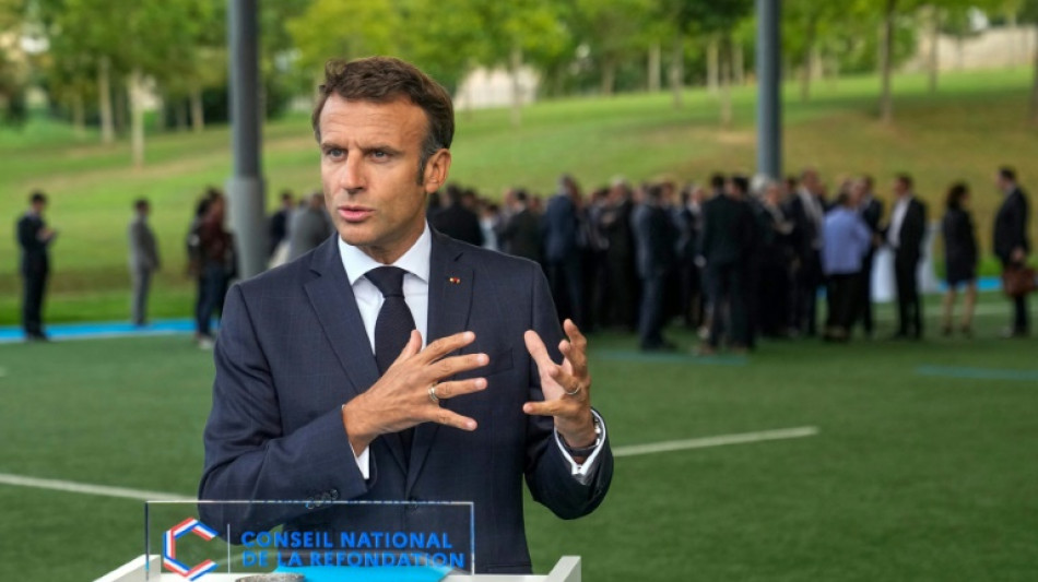 Macron lance le CNR, les absents toujours bienvenus