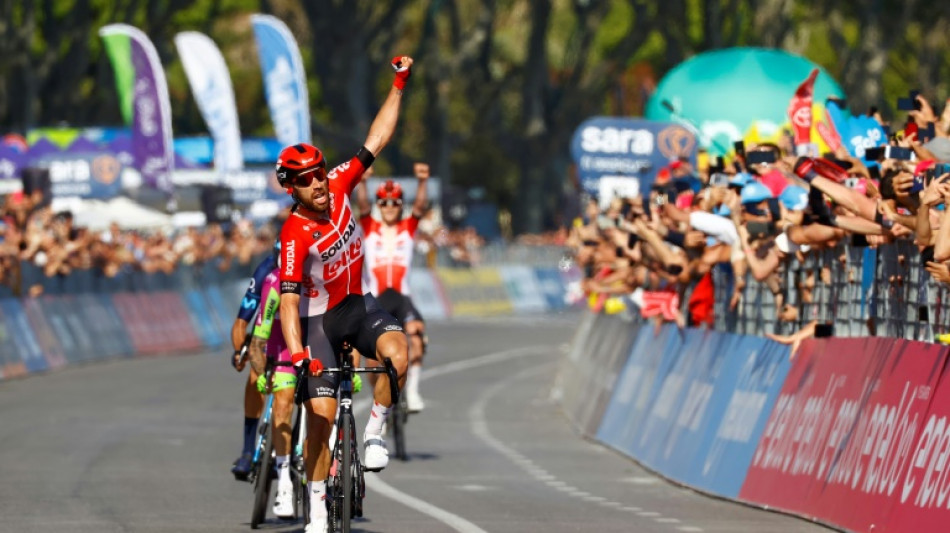 Belgian De Gendt rolls back the years with Giro eighth stage win