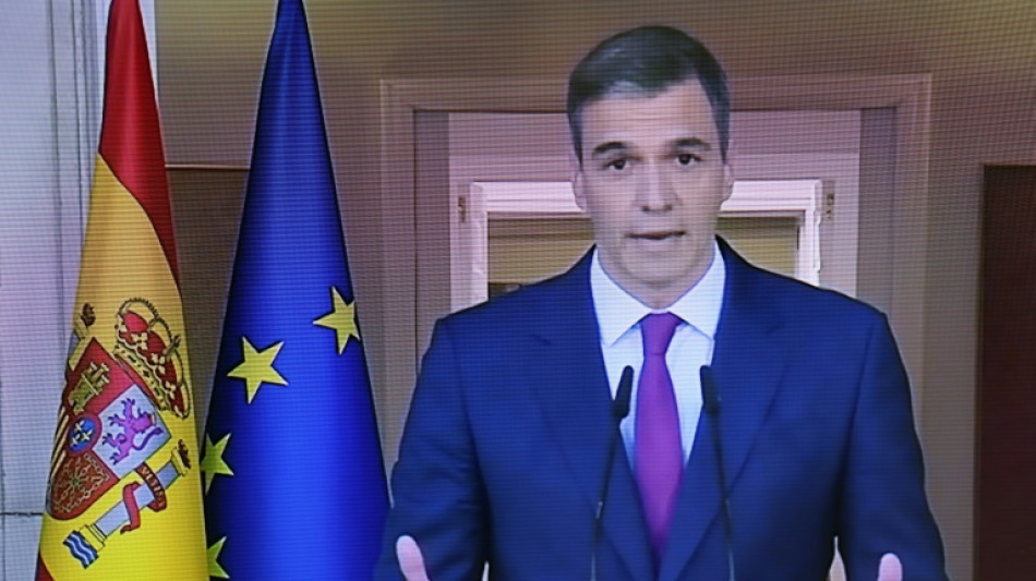 Pedro Sánchez vuelve al trabajo tras el sobresalto de su amenaza de dimisión