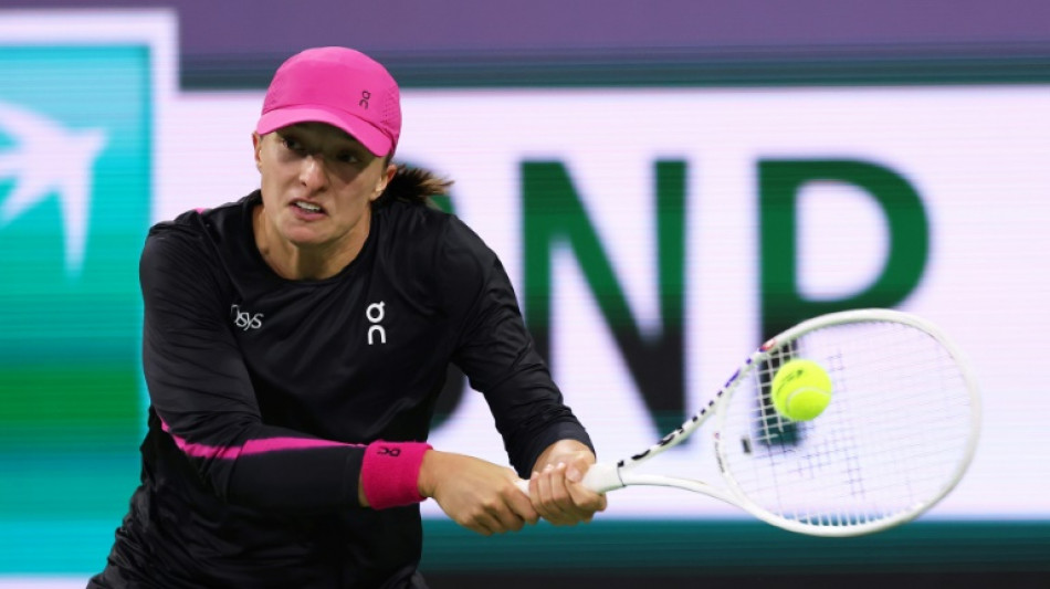 Iga Swiatek arrasa Kostyuk e volta à final de Indian Wells