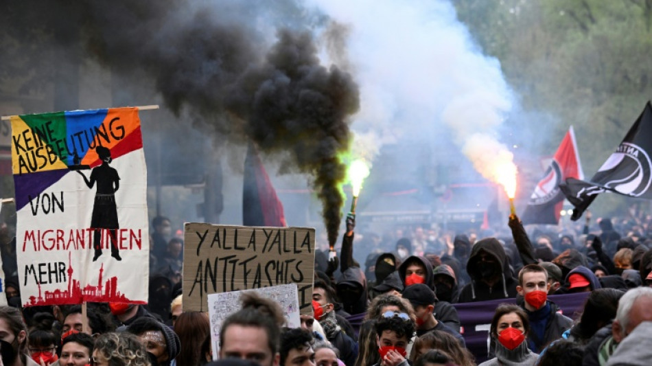 Revolutionäre 1. Mai-Demonstration in Berlin ohne größere Zwischenfälle begonnen