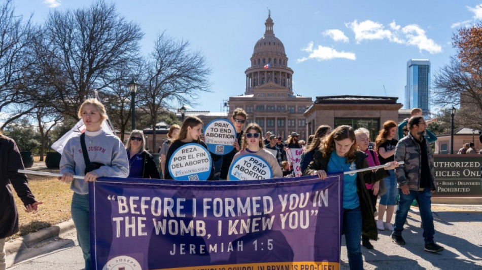 Miles marchan por mantener el aborto "fuera de las fronteras" de Texas