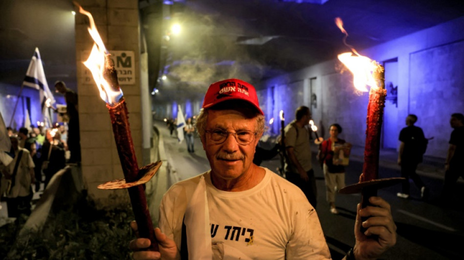 Manifestantes en Jerusalén acusan a Netanyahu de "traidor" y piden "elecciones ya" en Israel