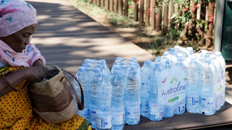 A Mayotte, la pollution des bouteilles plastiques crée de nouveaux défis 