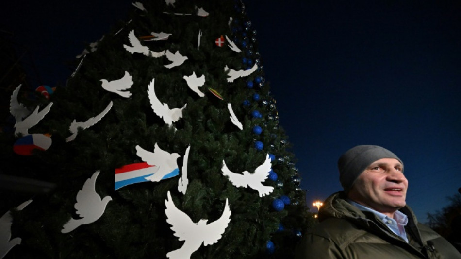 La Russie ne "volera" pas Noël, assure le maire de Kiev en inaugurant un arbre festif