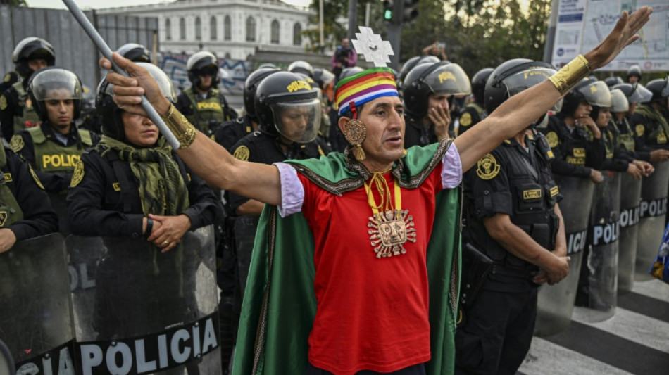 Pérou: un mort lors d'affrontements à la veille du grand rassemblement prévu à Lima 