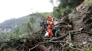 Séisme en Chine: nouveau bilan de 86 morts, la pluie complique les recherches