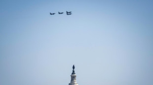 Bang supersonique à Washington, deux avions de chasse rejoignaient un appareil avant son crash