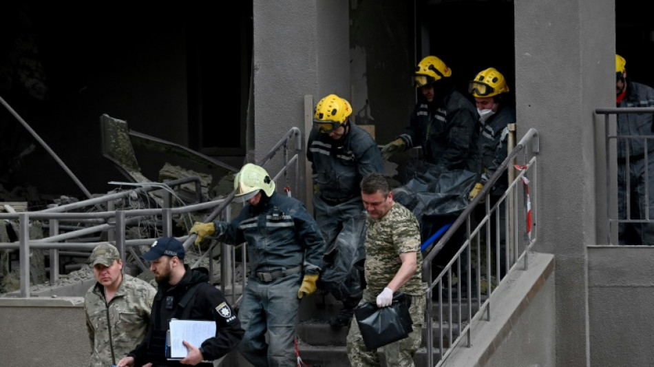 Une journaliste tuée dans une frappe sur un immeuble de Kiev, proche d'un site militaire