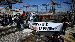 Marseille: port bloqué et autoroute momentanément fermée contre la réforme des retraites