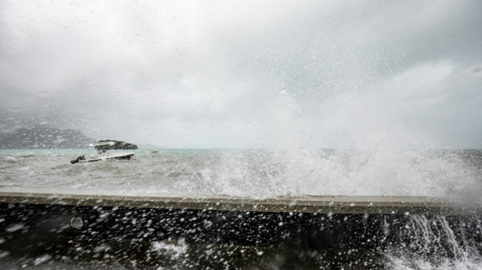 Thousands lose power but Mauritius escapes 'major damage' from cyclone