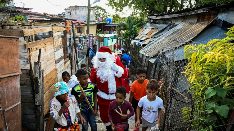 A La Havane, la difficile quête de jouets de Noël en période de crise