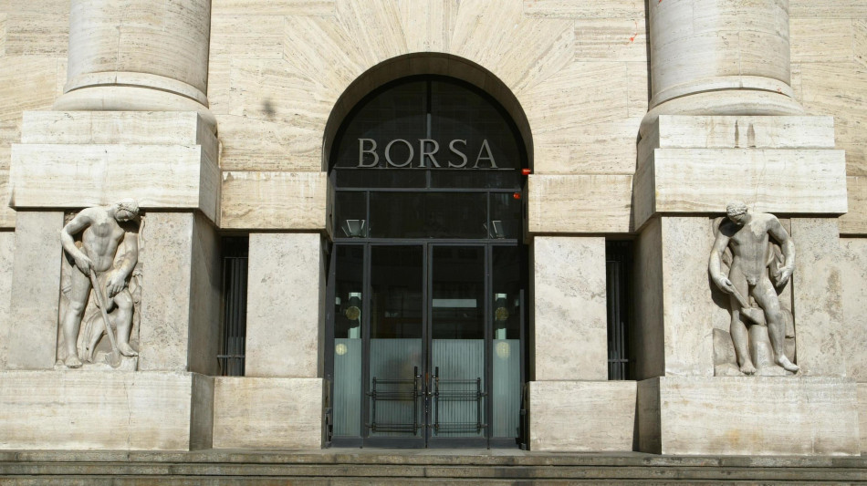 Borsa: Milano chiude in lieve rialzo, Ftse Mib +0,13%