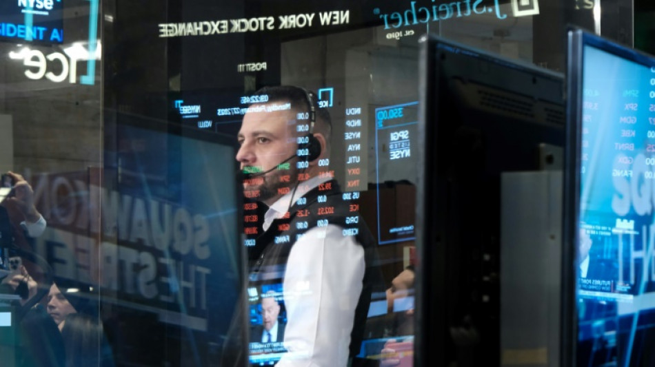 Wall Street principalement dans le rouge, les tracas bancaires refont surface